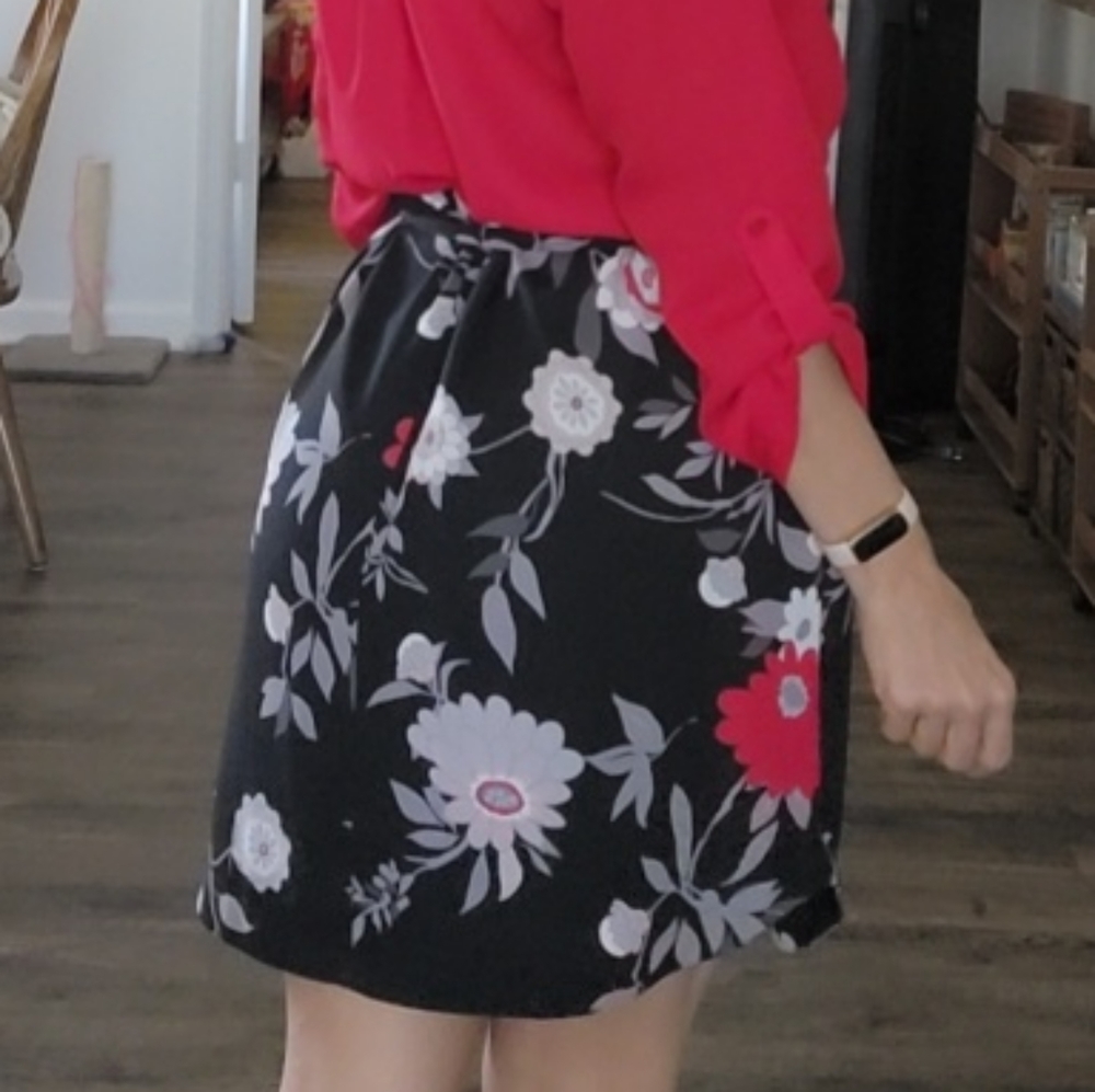 The Loft Black Floral Skirt extra small - Picture 12 of 15